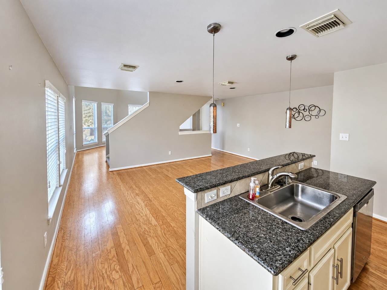 1271 17th Street - Photo 1