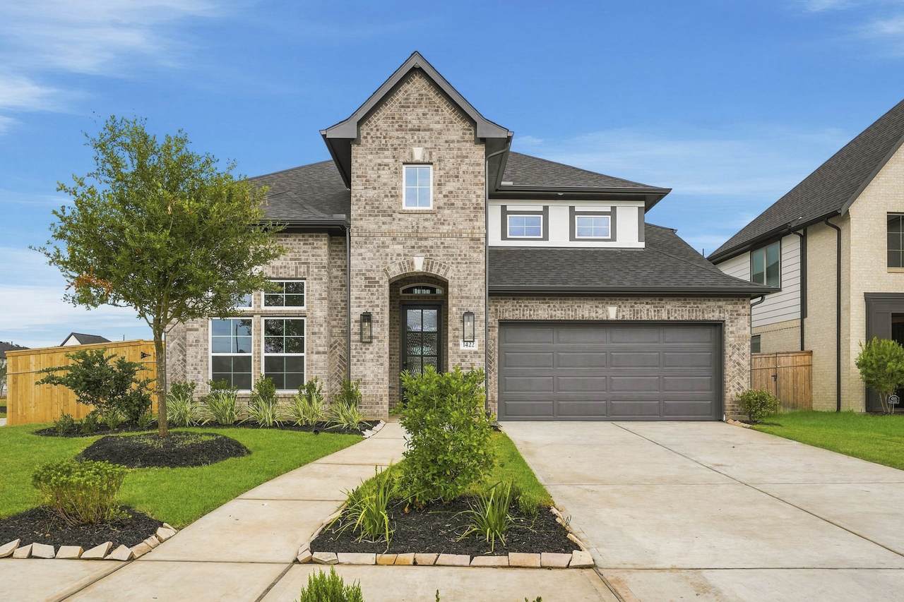 1422 Crest Dale Lane - Photo 1