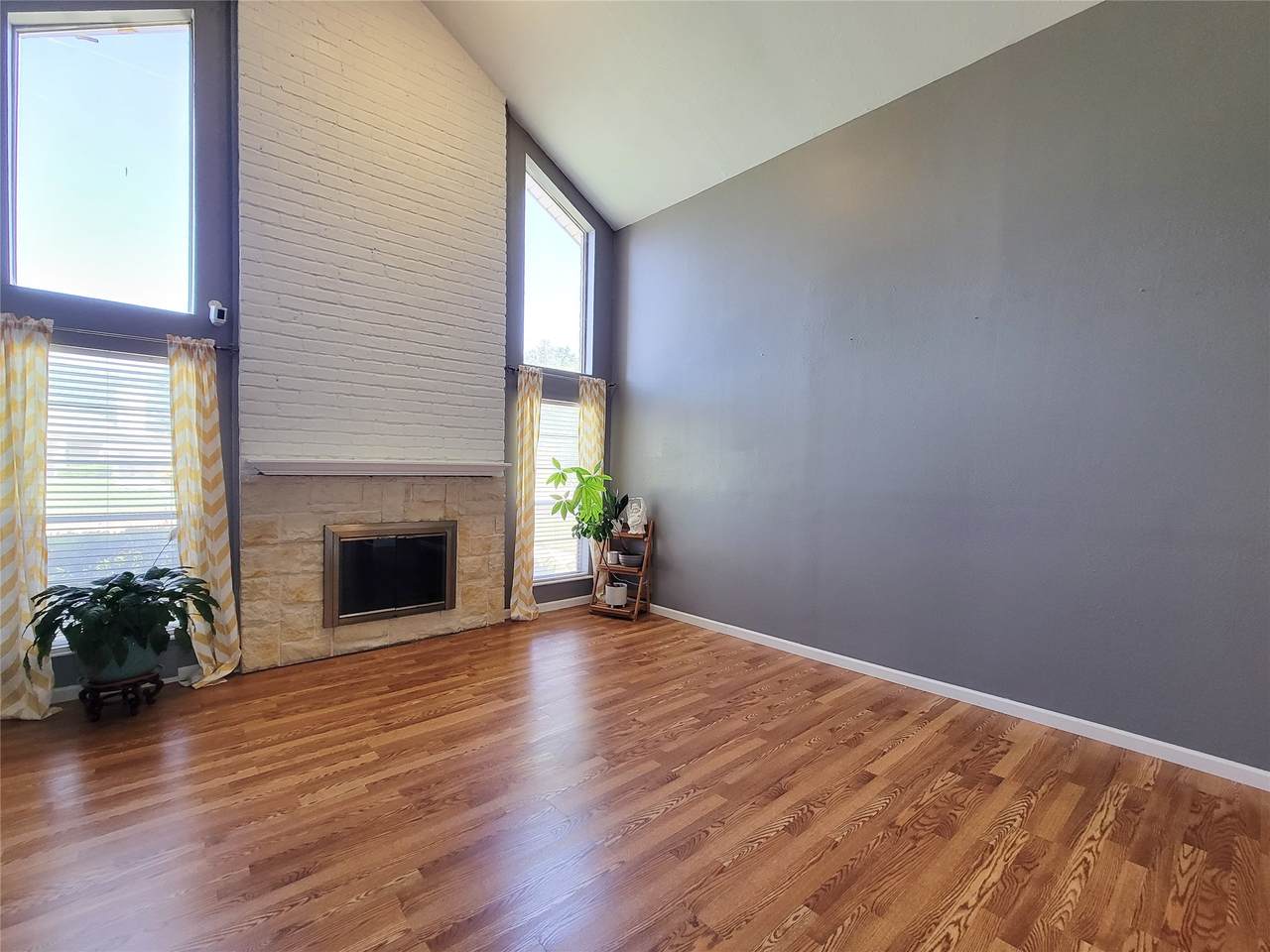 15223 Howland Street - Photo 1