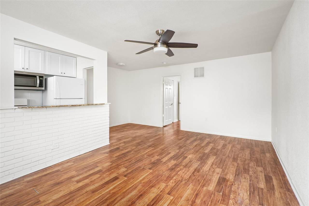 3910 Dallas Street - Photo 1