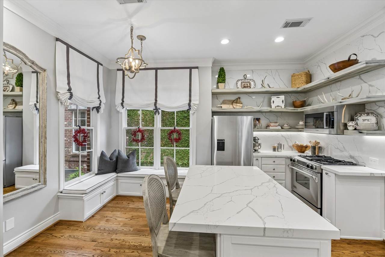 1315 Hyde Park Boulevard - Photo 1
