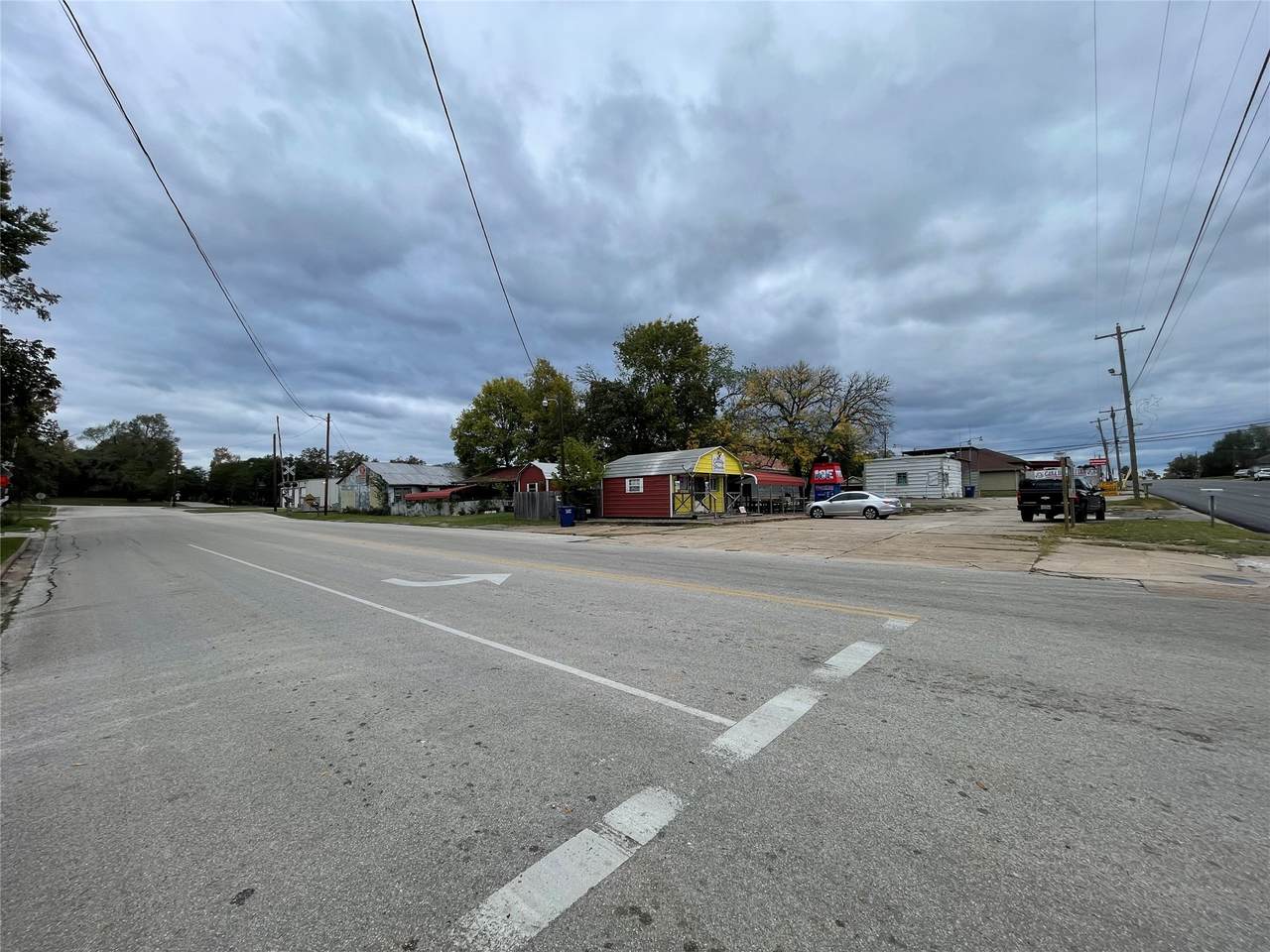901 Washington Avenue - Photo 1