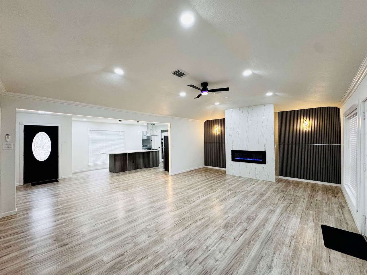 2326 Briarview Drive - Photo 1