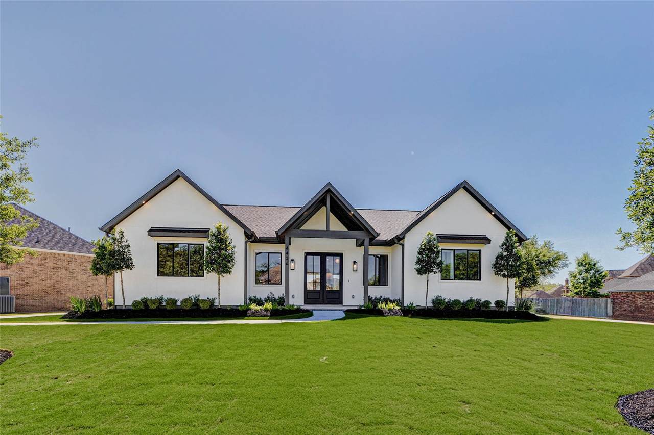 4426 Warington Street - Photo 1