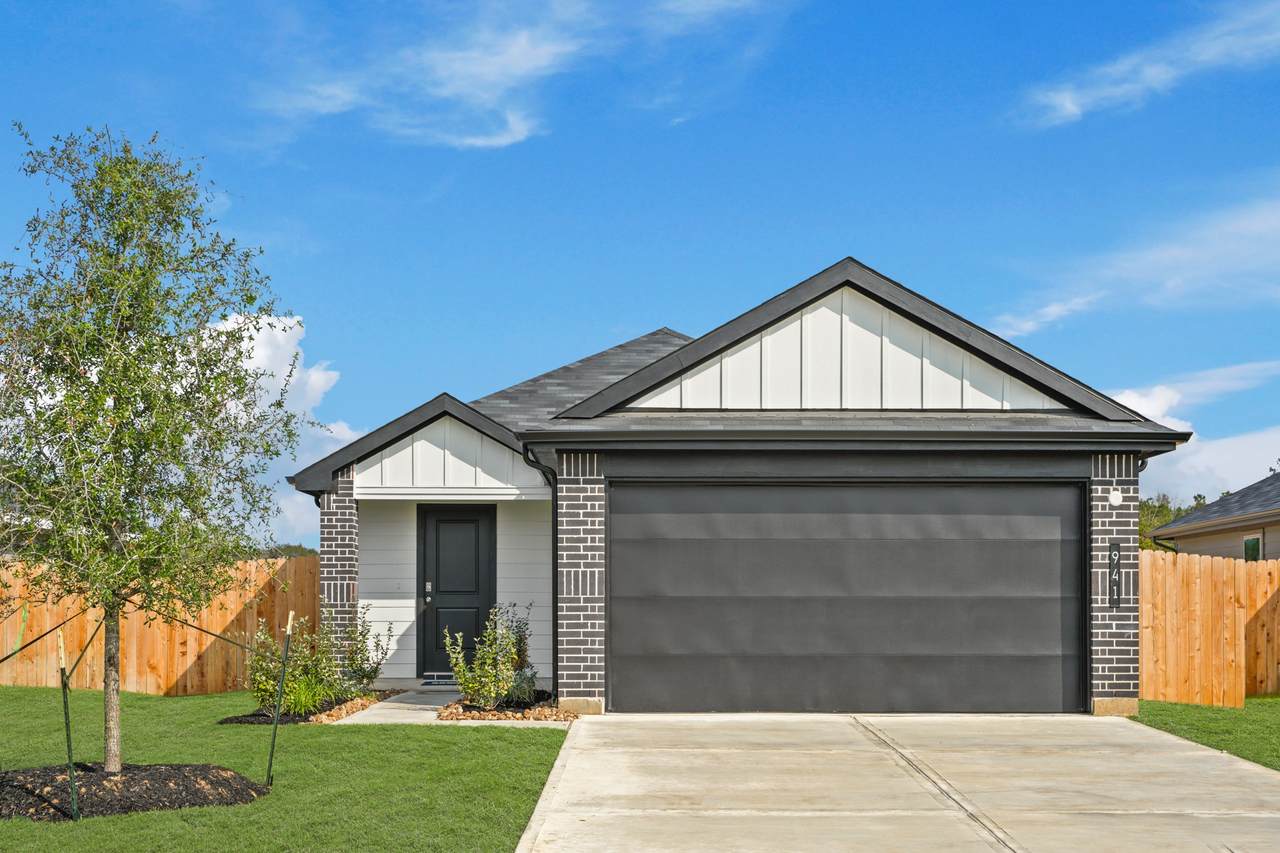 941 Sutherland Falls Street - Photo 1