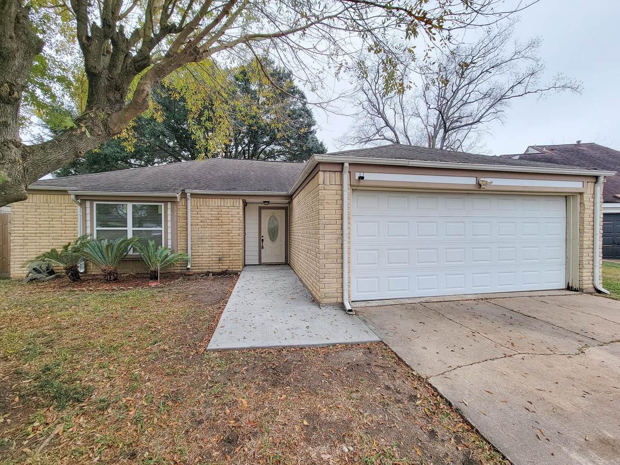 10010 Sagecanyon Drive - Photo 1