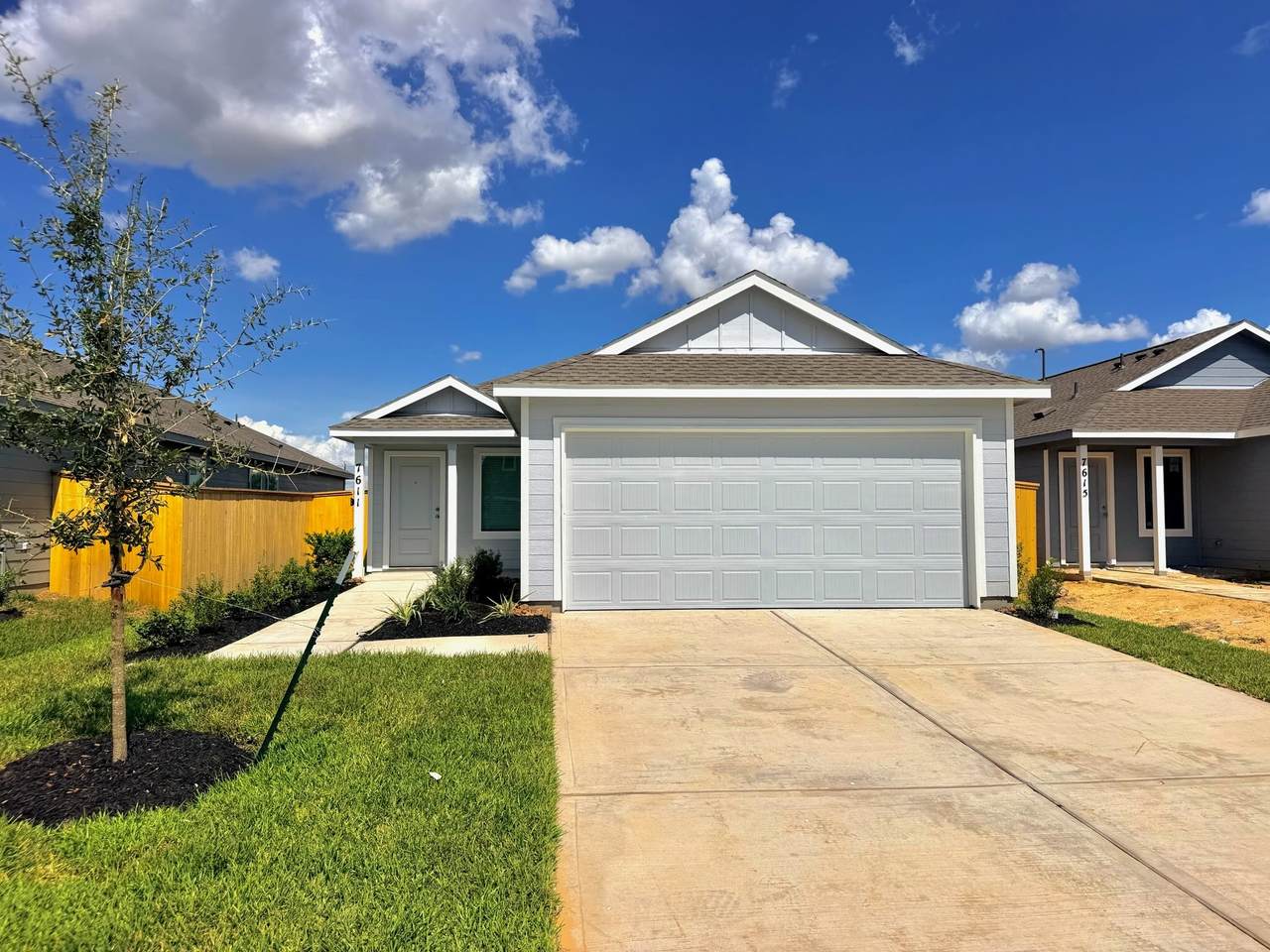 7611 Madrid Manor - Photo 1