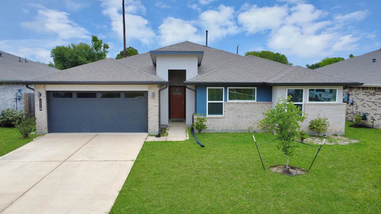 1118 Hyde Lake Lane - Photo 1