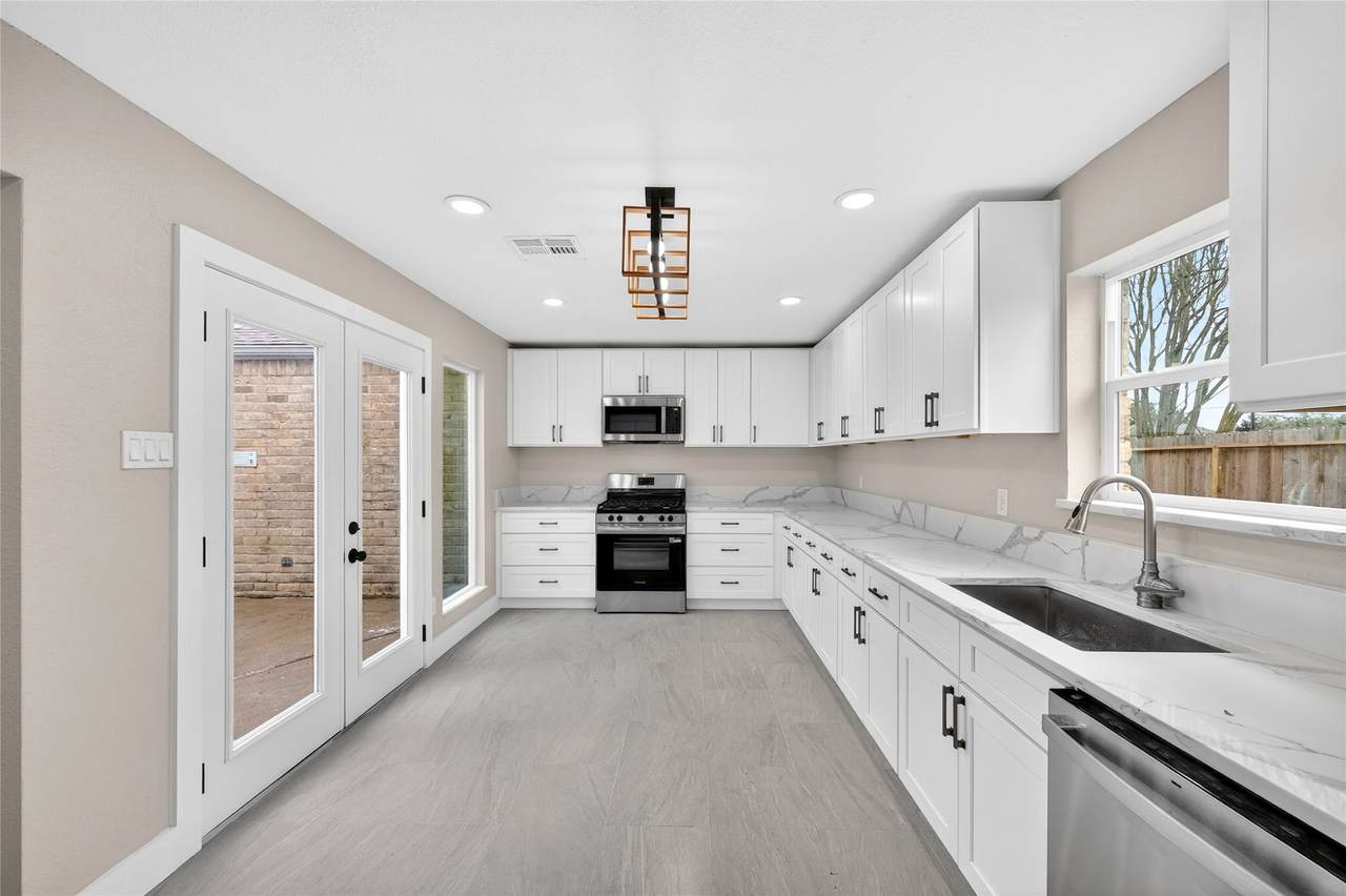 12303 Shelwick Drive - Photo 1