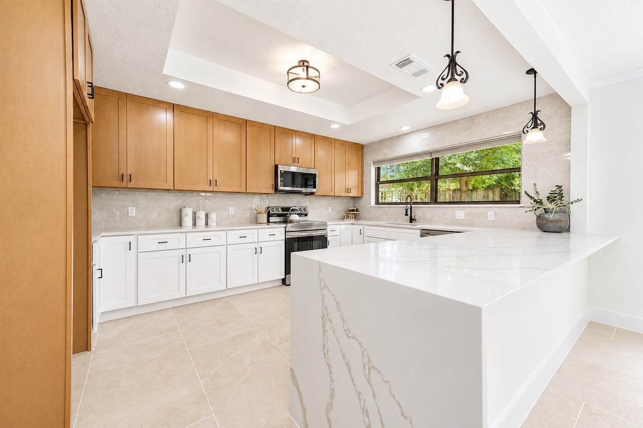 109 Dorado Drive - Photo 1