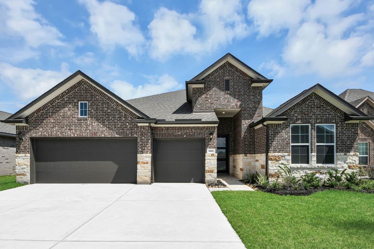 1915 Tioga View Drive - Photo 1