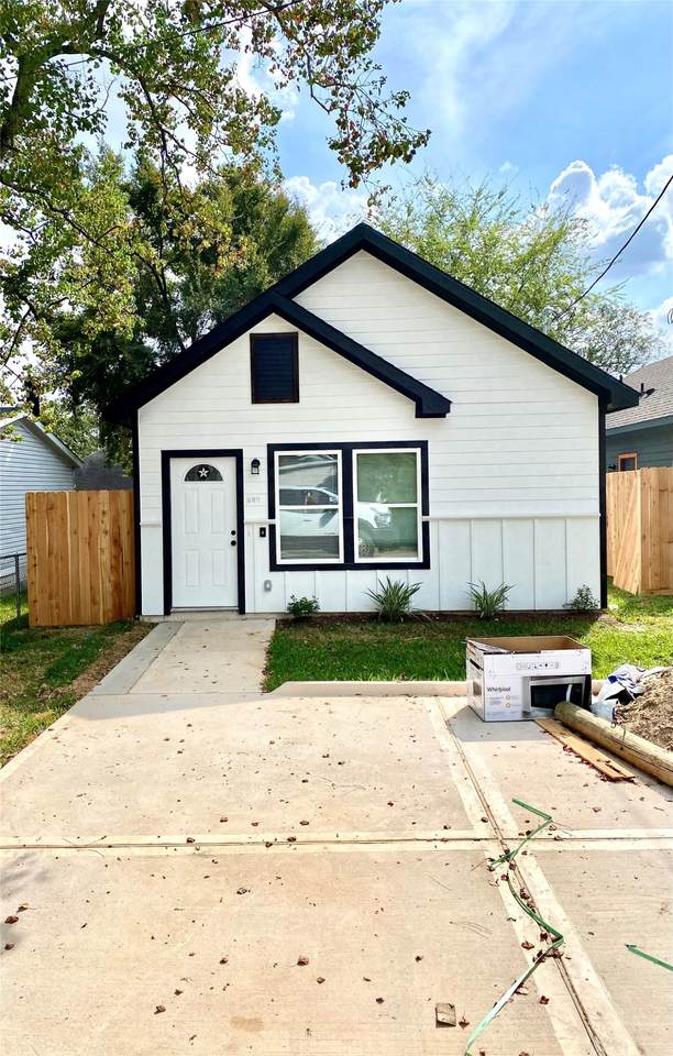 16737 Hammon Street - Photo 1