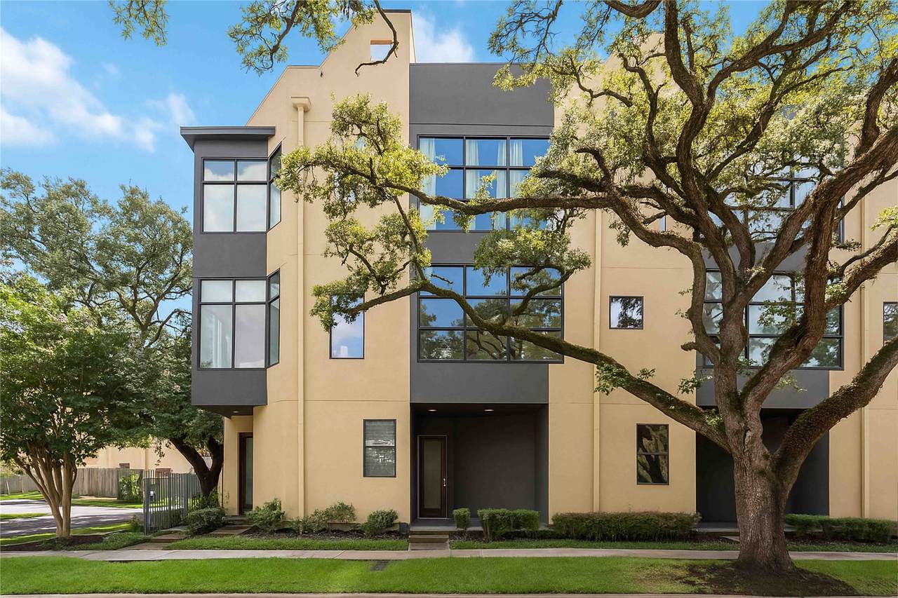 1730 Wentworth Street - Photo 1