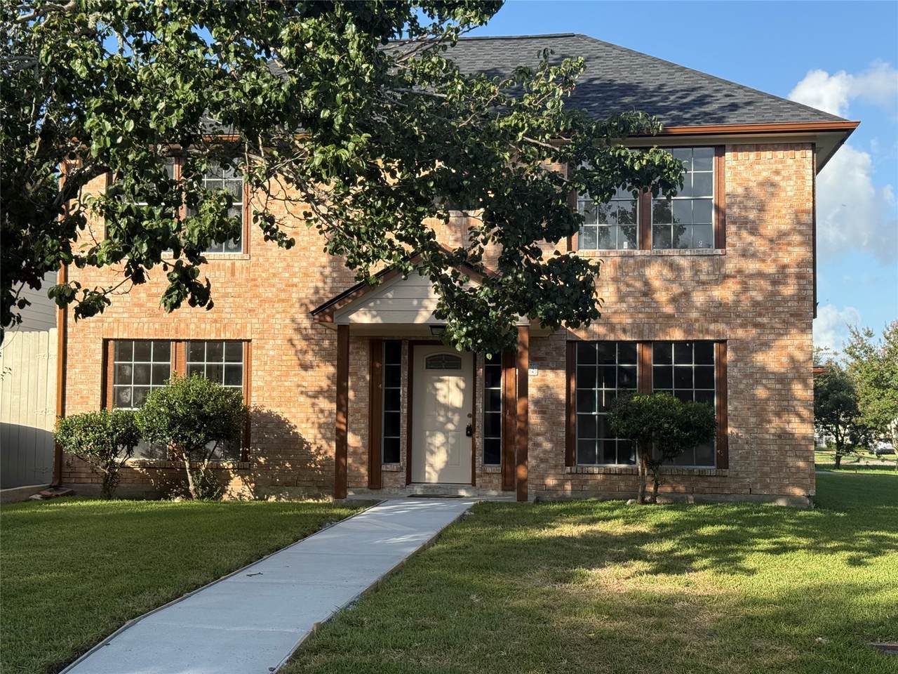 102 Mango Street - Photo 1