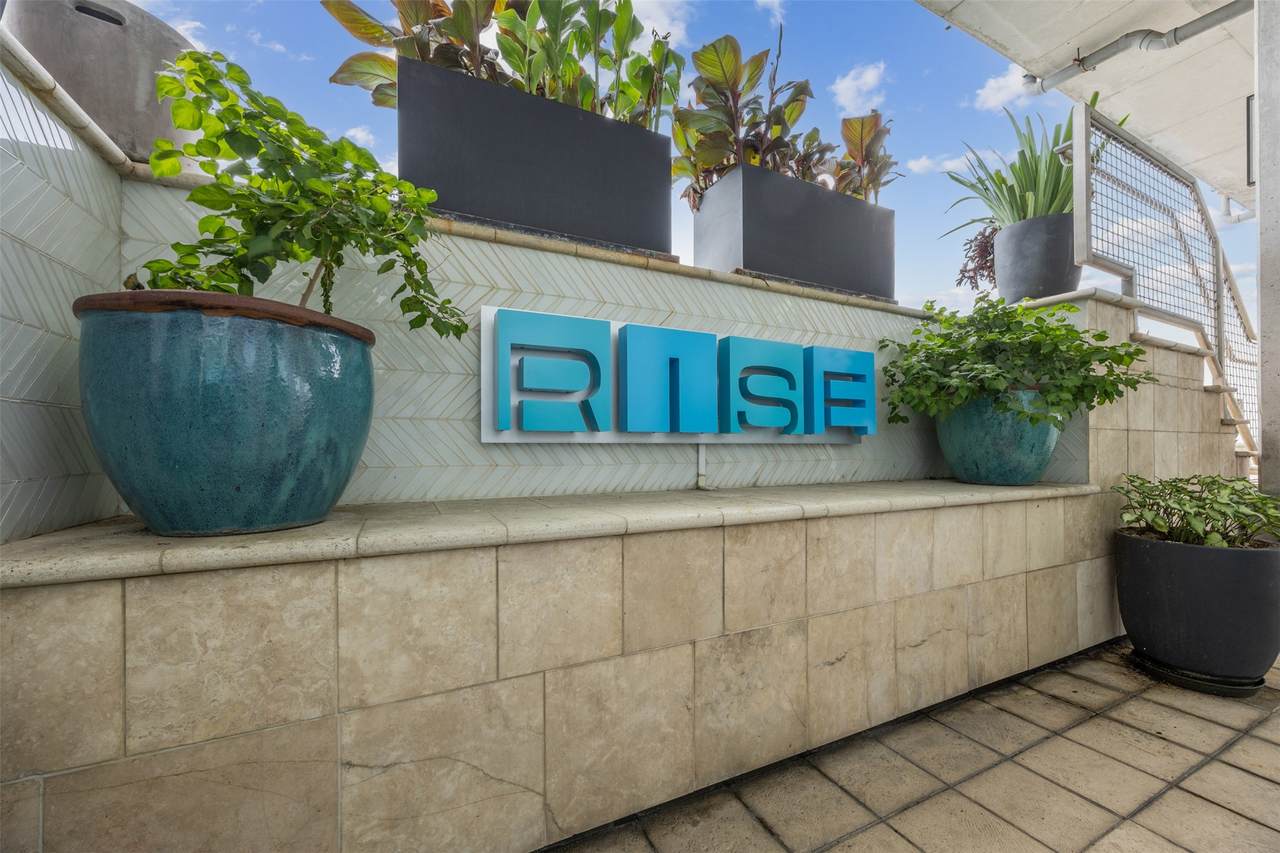 2000 Bagby Street - Photo 1