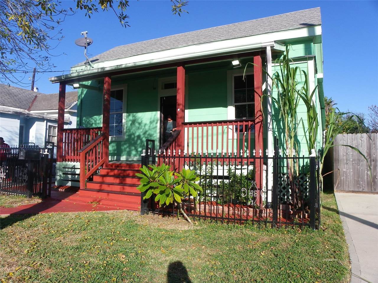 1106 40th Street - Photo 1