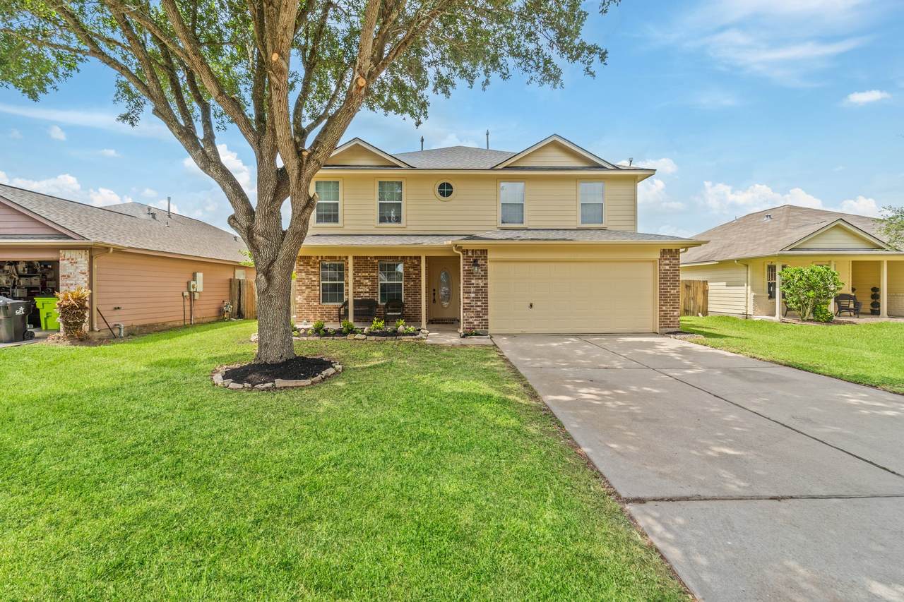 1022 Vera Cruz Drive - Photo 1