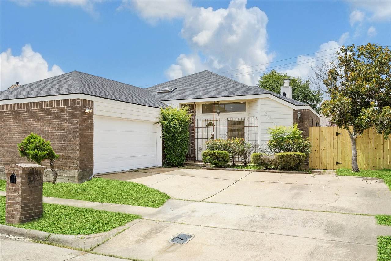 8018 Cobblefield Lane - Photo 1