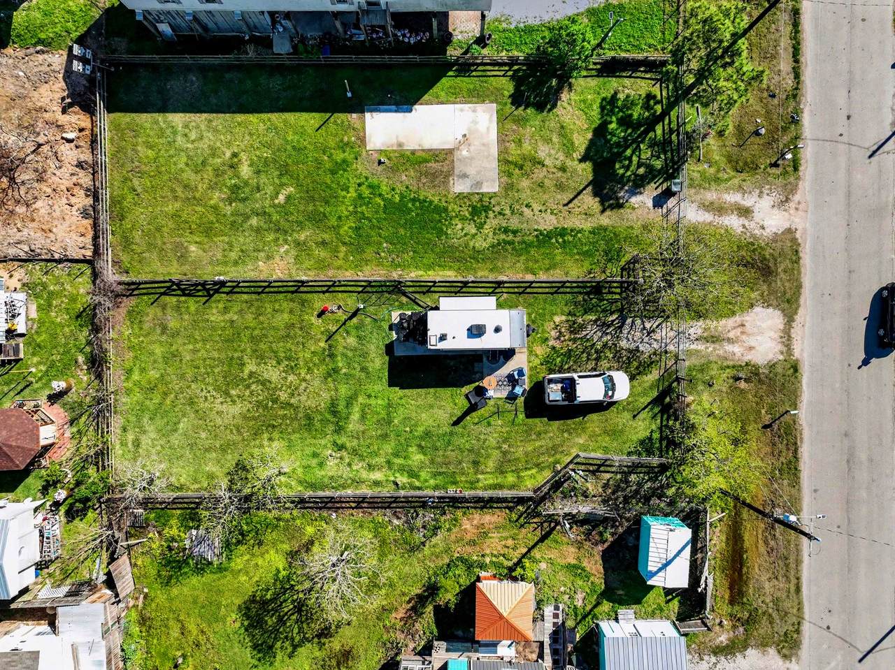635 16th Street - Photo 1