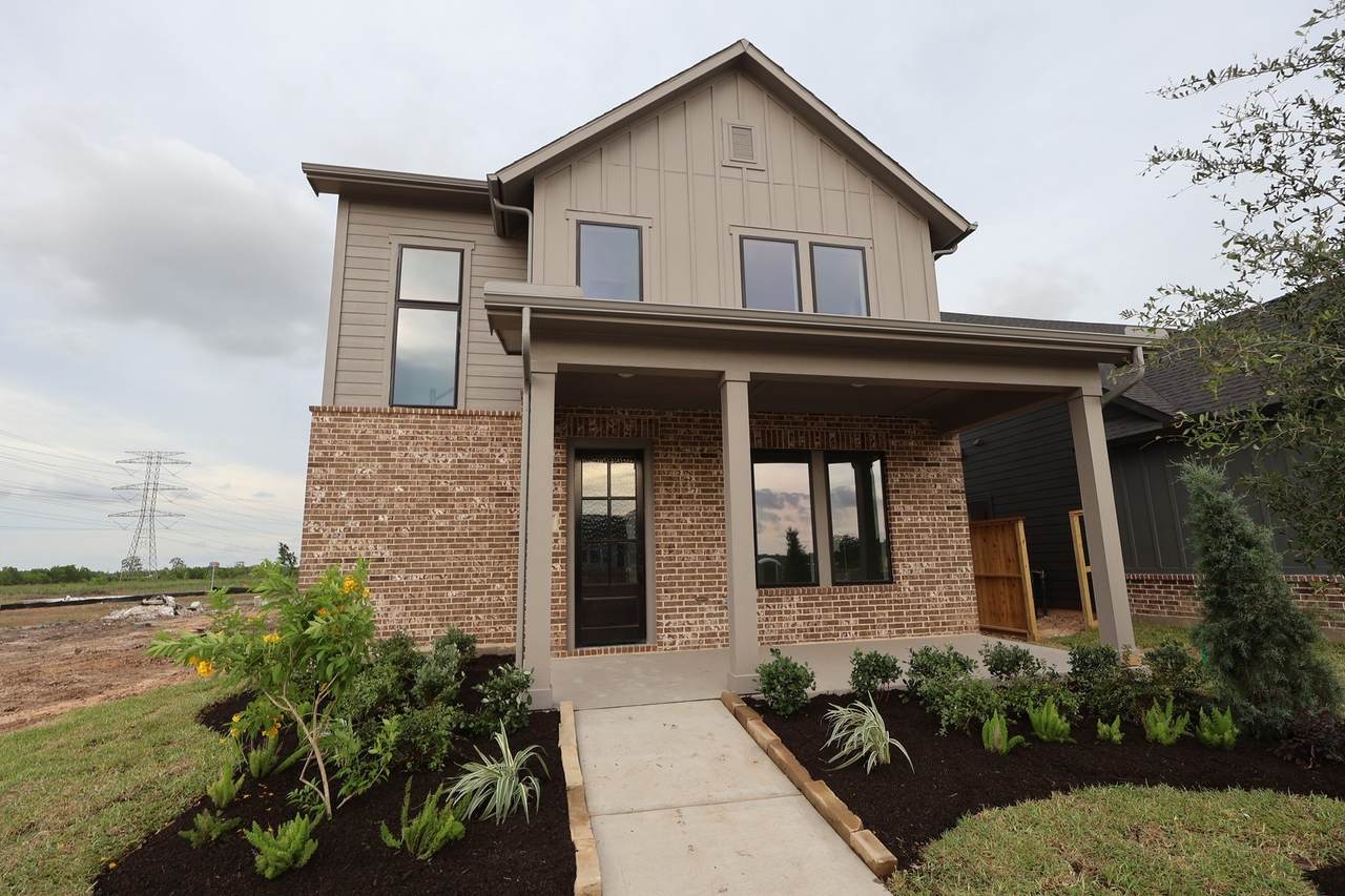 2730 Cottage Place - Photo 1