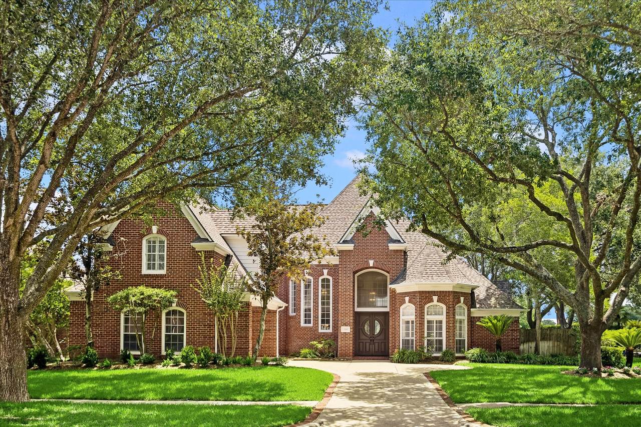 3319 Oakland Drive - Photo 1