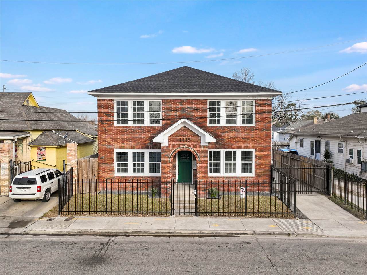 1115 Hogan Street - Photo 1