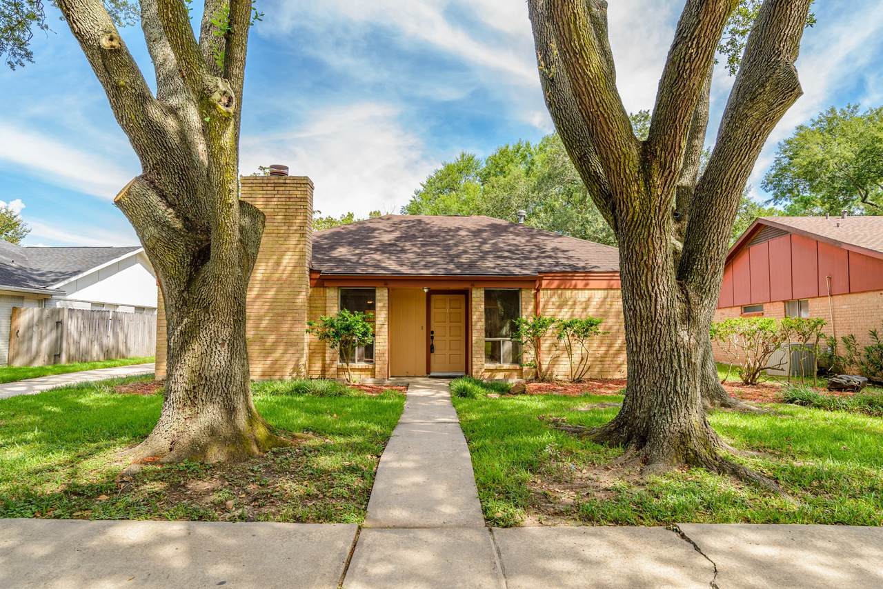 16023 Havenhurst Drive - Photo 1