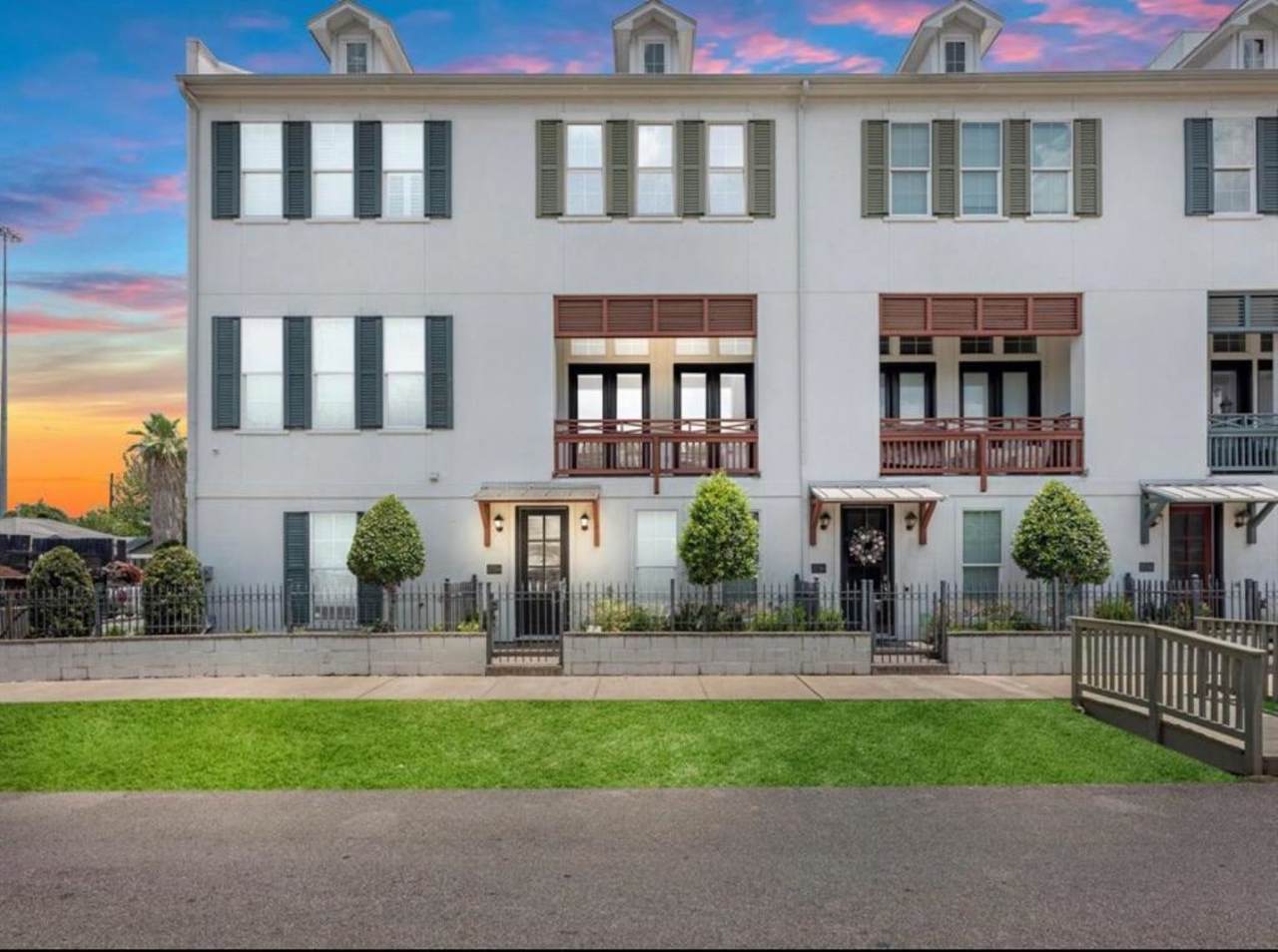 2734 Harvard Street - Photo 1
