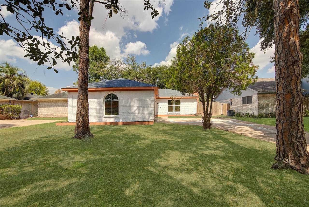 5026 Court Rd - Photo 1