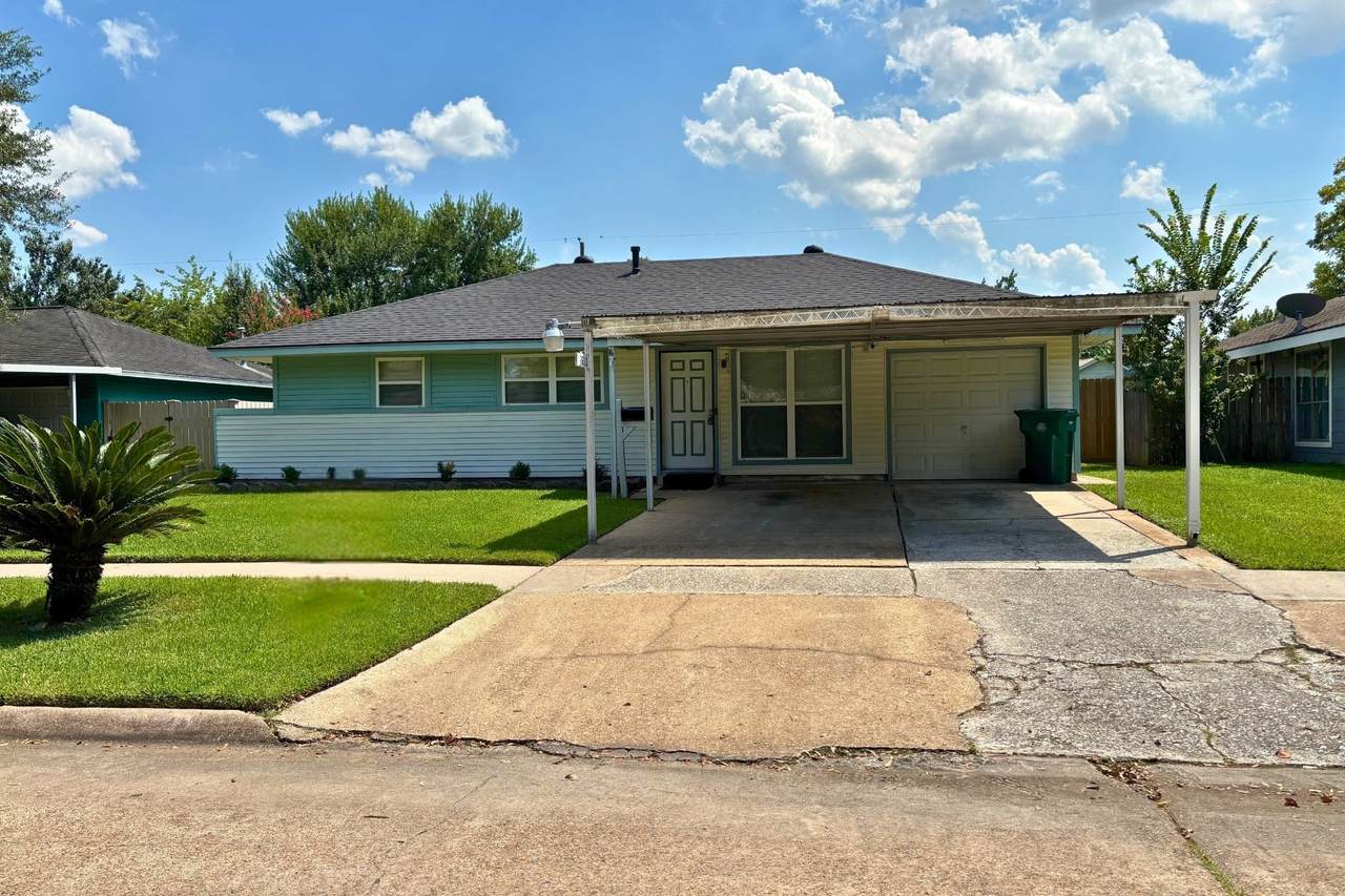 3212 Thornwood Drive - Photo 1