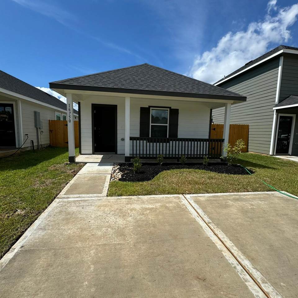16750 N Marie Village Dr - Photo 1