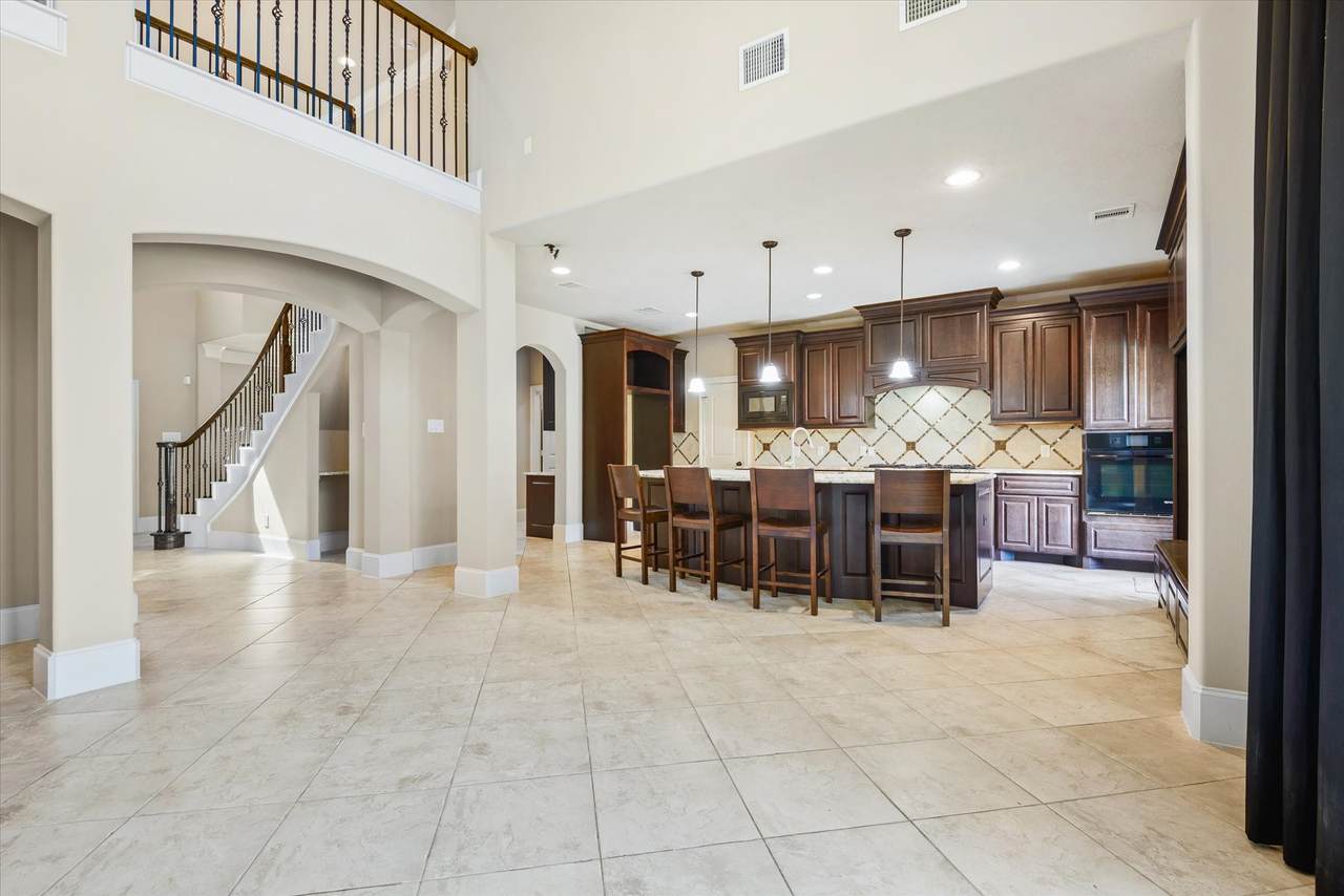 15811 Crestbrook Drive - Photo 1