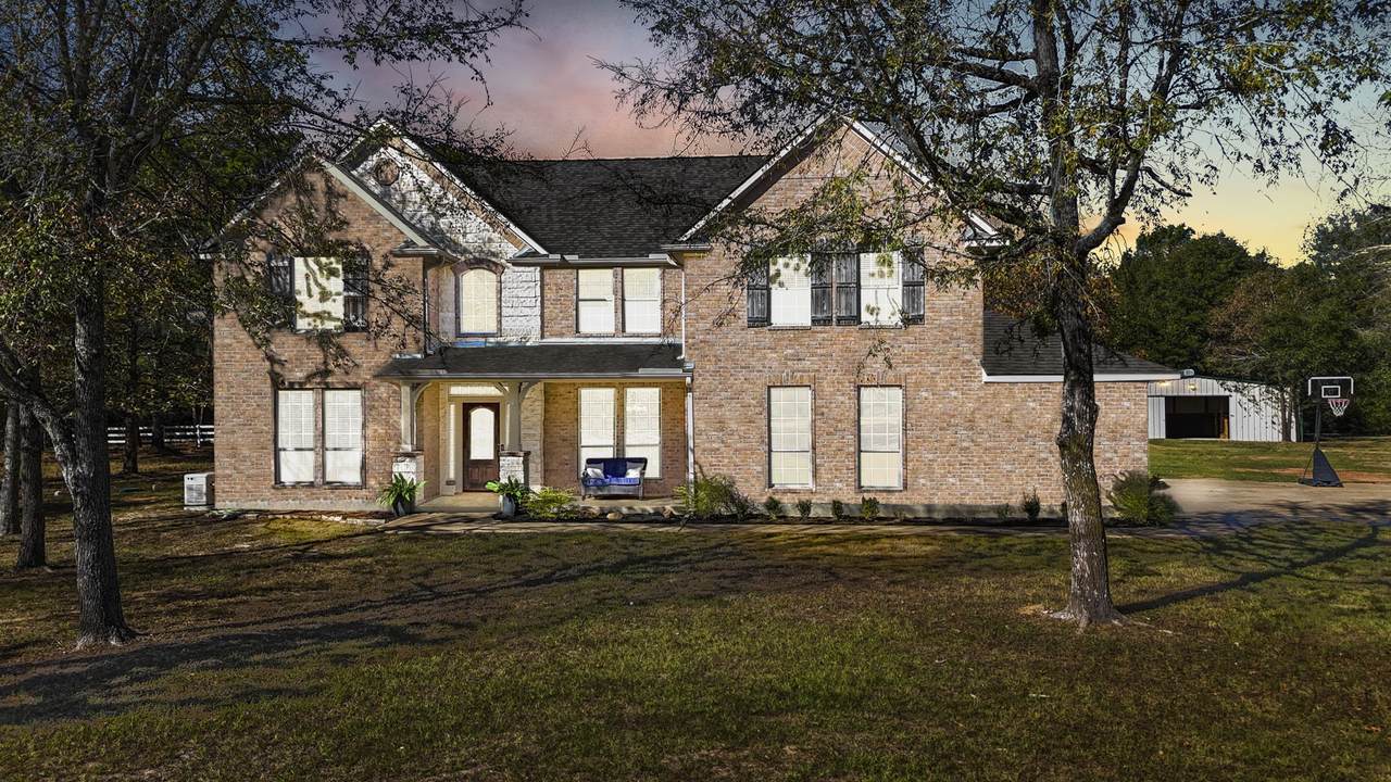 8102 Hills Parkway - Photo 1