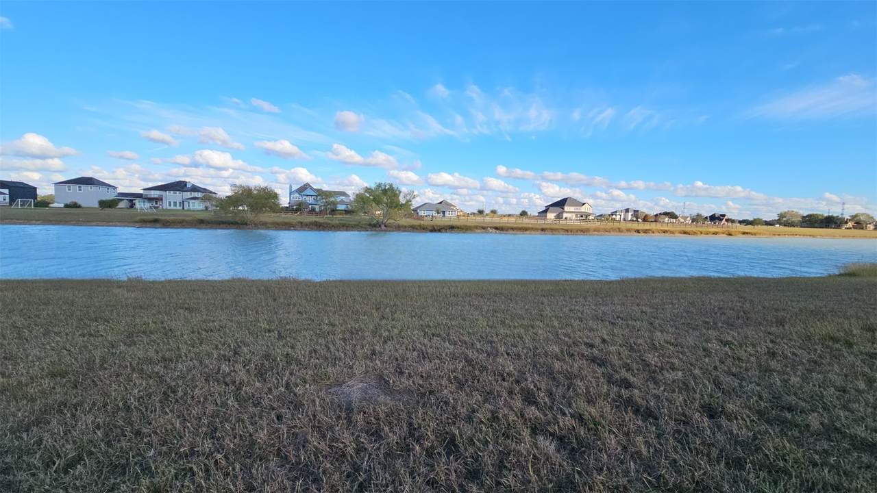 13403 Lakeview Meadow Drive - Photo 1