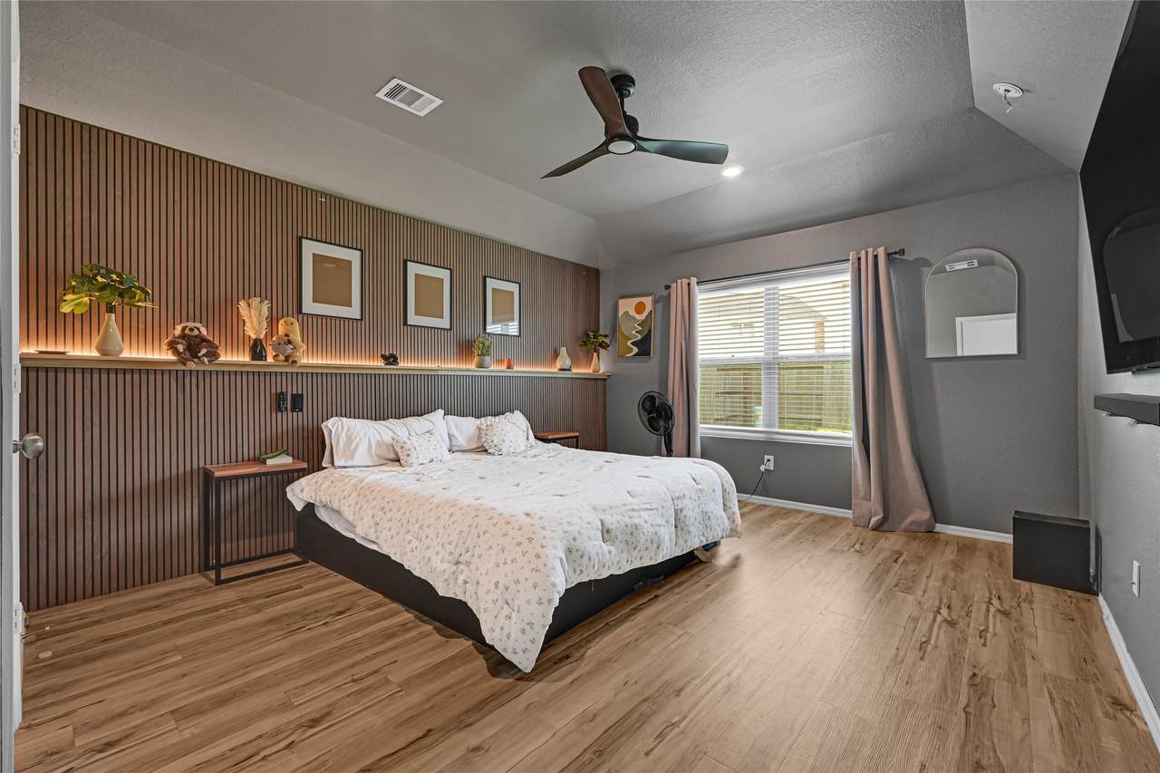 4822 Camden Bristol Drive - Photo 1