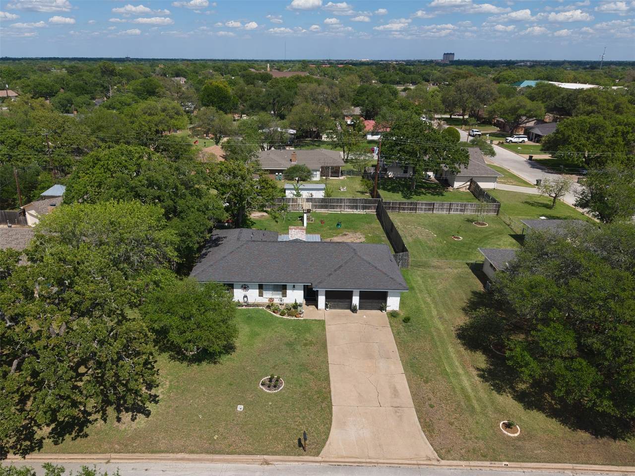 3613 Oak Ridge Drive - Photo 1