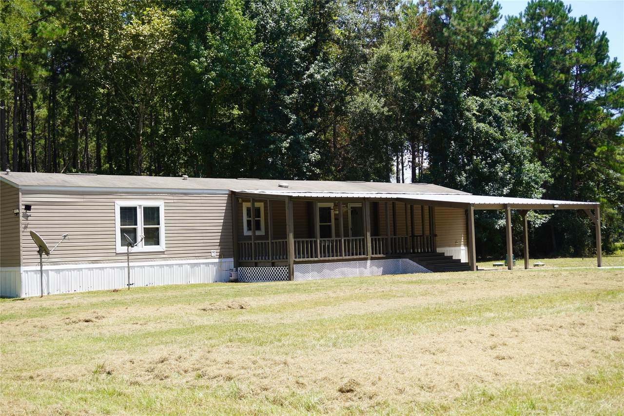 4733 Fm 943 - Photo 1