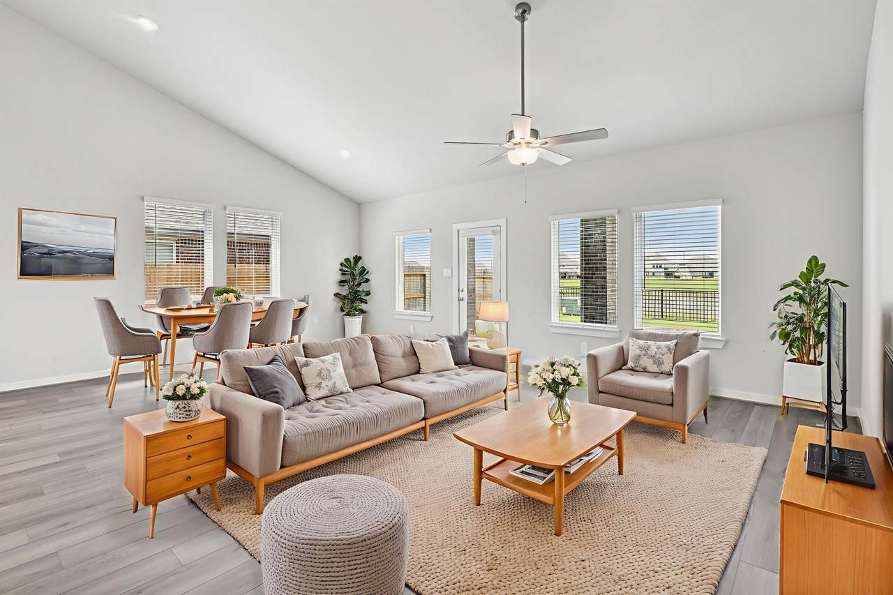 5810 Chamberlain Crossing - Photo 1