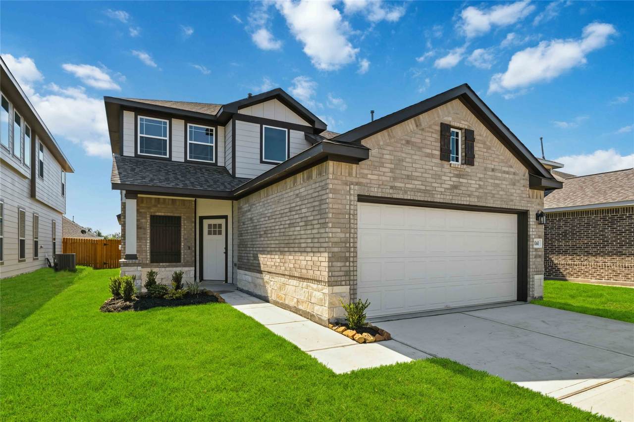 1060 Lilly Lane - Photo 1