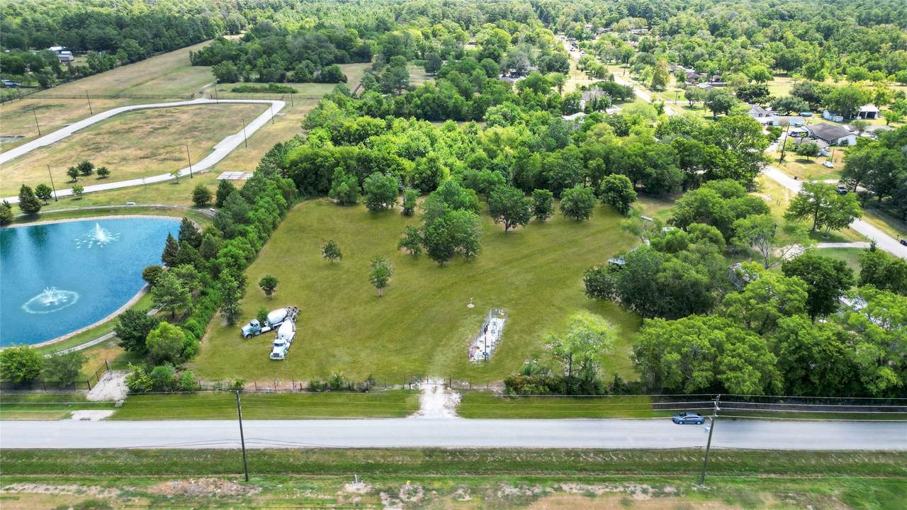 21050 Crosby Eastgate Road - Photo 1
