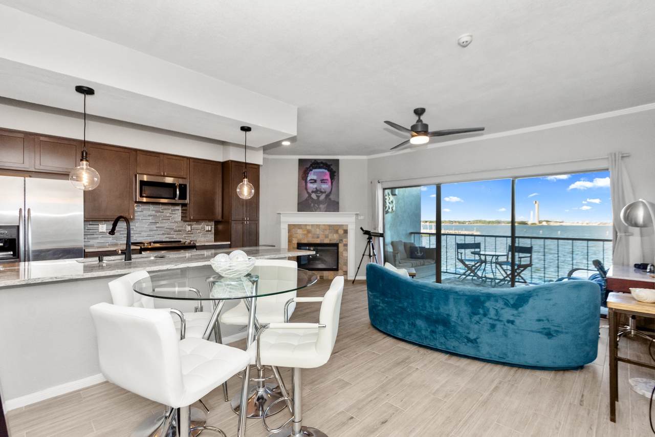 351 Lakeside Lane - Photo 1