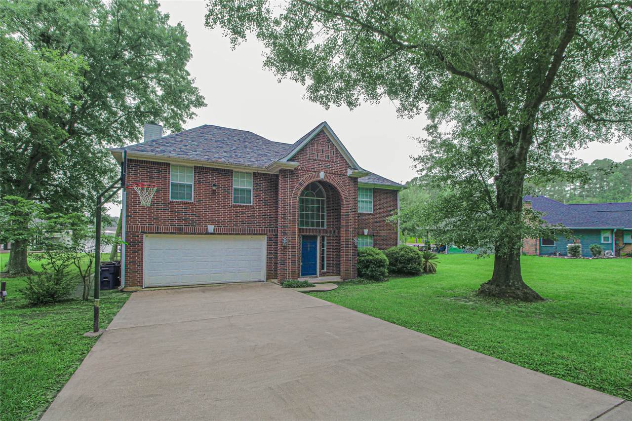 200 Lakefront Drive - Photo 1