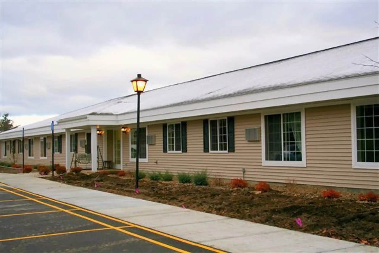 502 Erie St - Photo 1