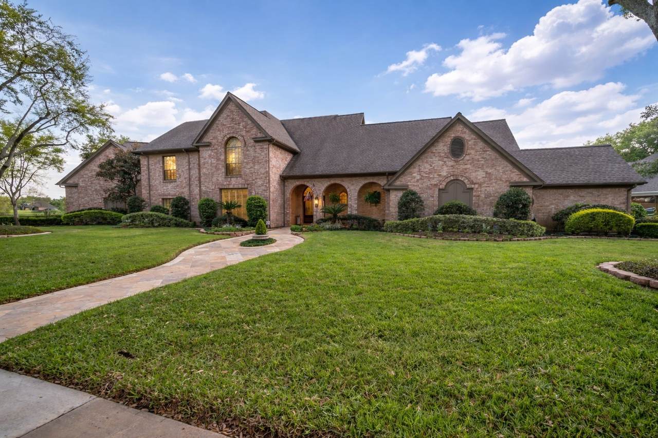 23 Muirfield Way - Photo 1