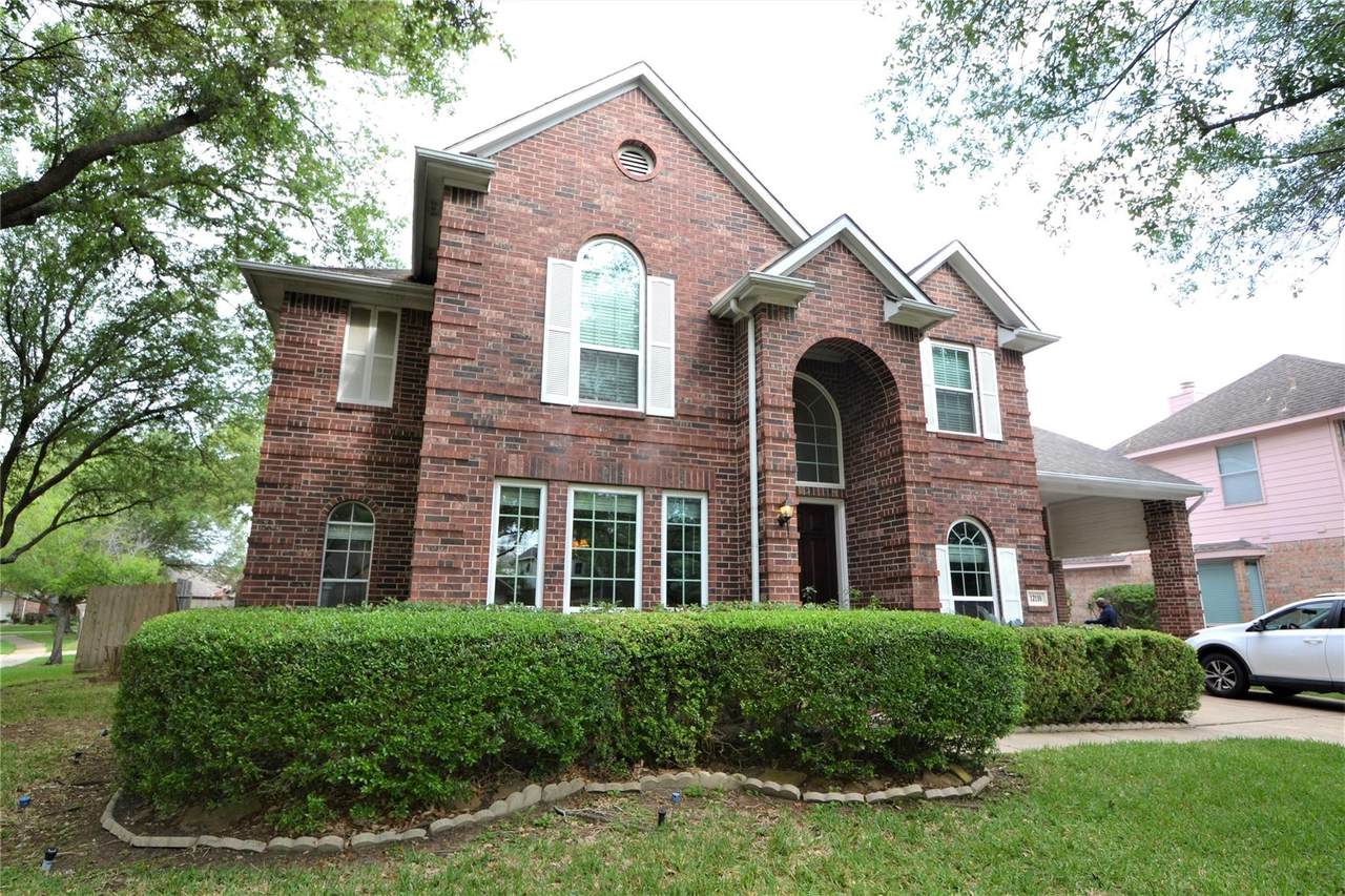 12110 Laurel Court - Photo 1