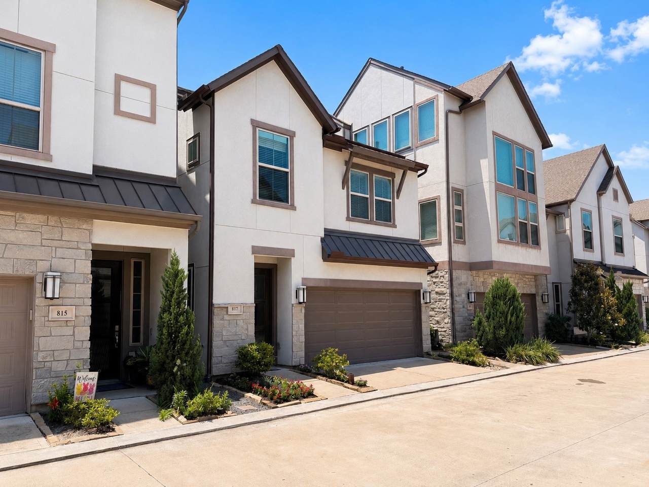 817 Kamano Avenue - Photo 1