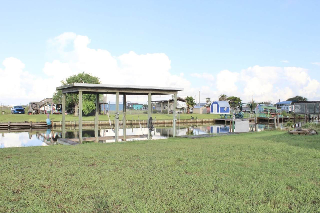 1842 Hall Avenue - Photo 1