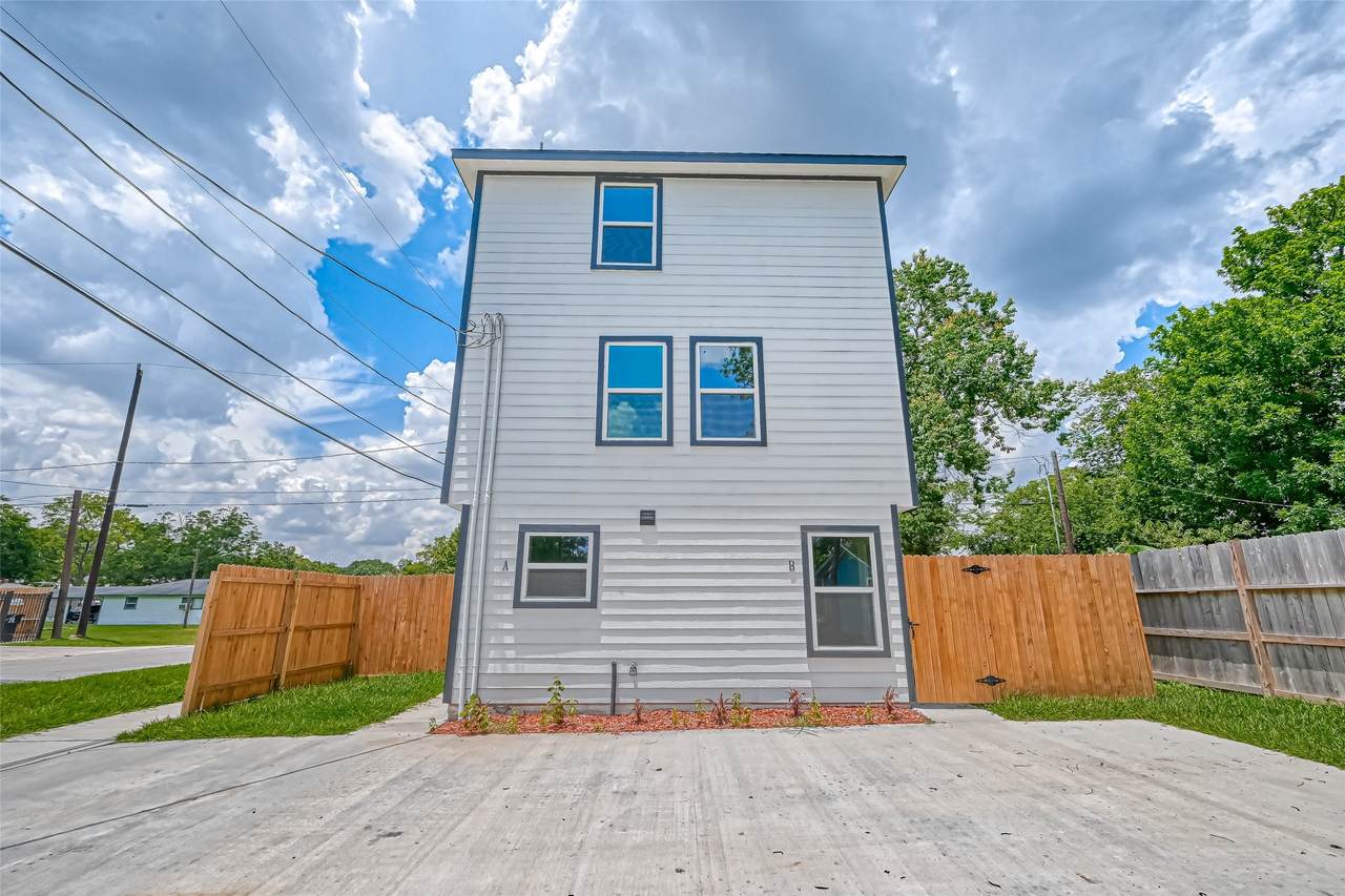 8125 Eastover Street - Photo 1