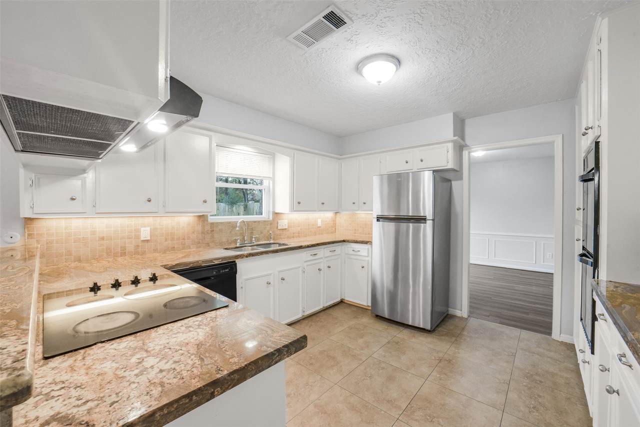 7611 Theisswood Road - Photo 1