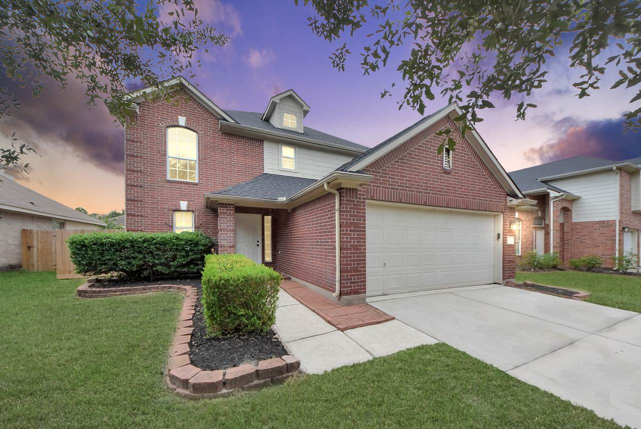 7238 Foxshadows Lane - Photo 1